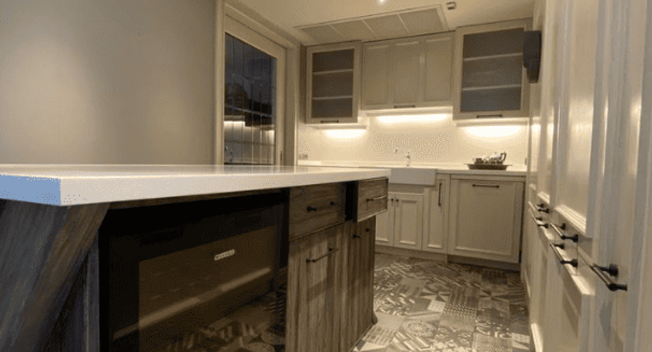 For rent 2 bedrooms condo in Sathon, Bangkok