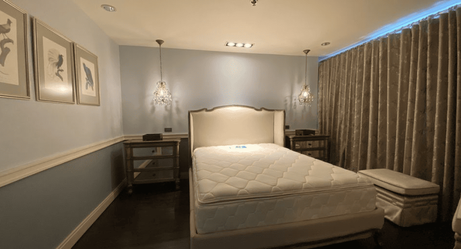 For rent 2 bedrooms condo in Sathon, Bangkok