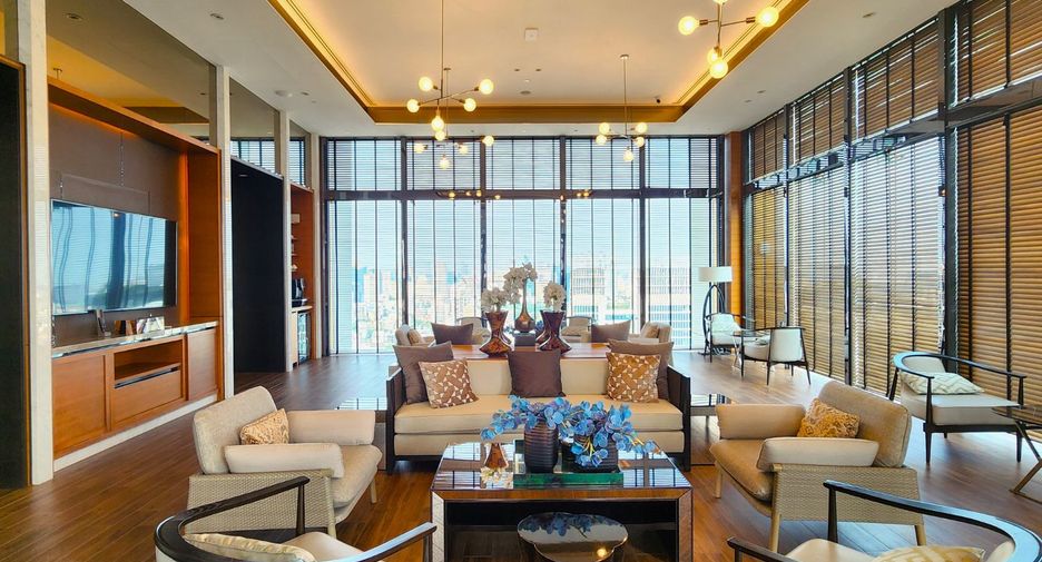 For rent そして for sale 5 ベッドルーム condo in Pathum Wan, Bangkok