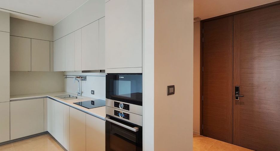 For rent そして for sale 5 ベッドルーム condo in Pathum Wan, Bangkok