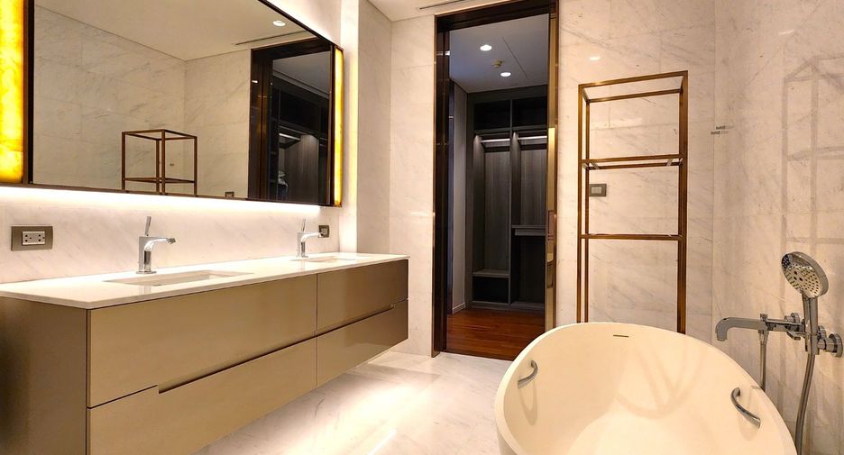 For rent そして for sale 5 ベッドルーム condo in Pathum Wan, Bangkok
