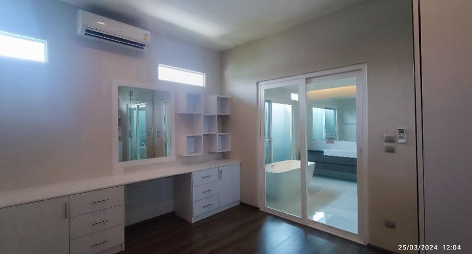 À louer 5 chambres maison à Bang Phli, Samut Prakan