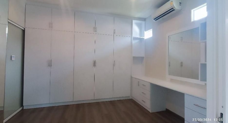 À louer 5 chambres maison à Bang Phli, Samut Prakan