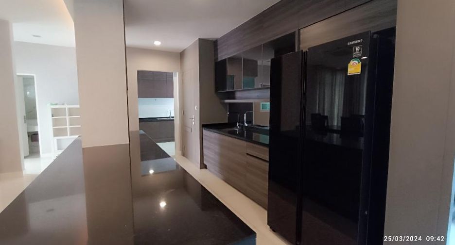 À louer 5 chambres maison à Bang Phli, Samut Prakan