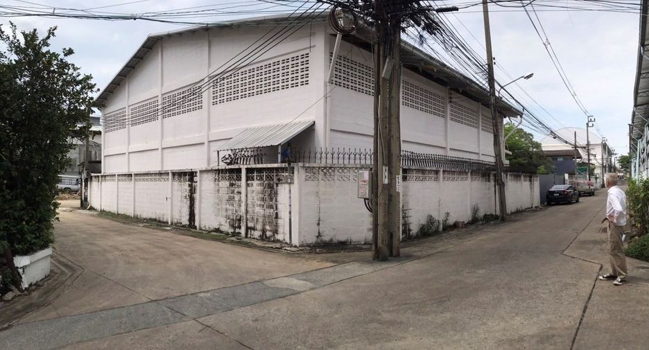 For rent warehouse in Rat Burana, Bangkok