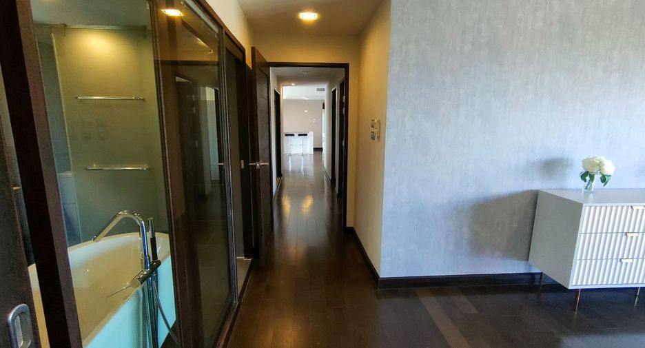 For rent 3 bedrooms condo in Mae Rim, Chiang Mai