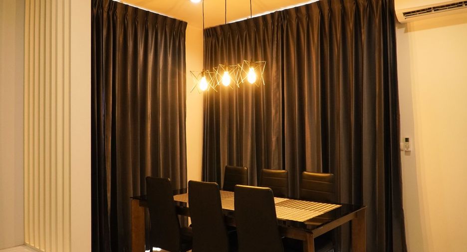 For sale 4 bedrooms house in Khlong Sam Wa, Bangkok