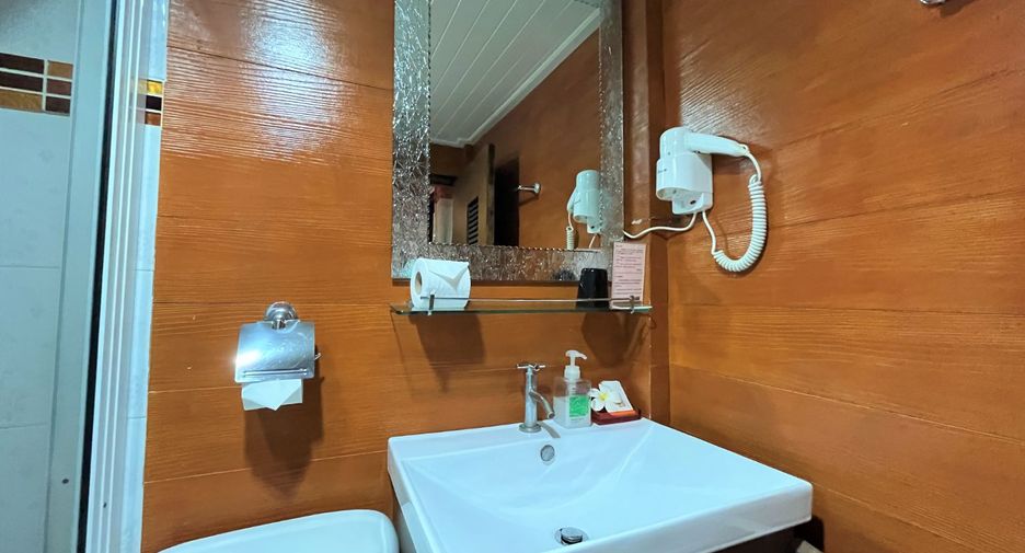 For rent and for sale 8 bedrooms retail Space in Mueang Krabi, Krabi