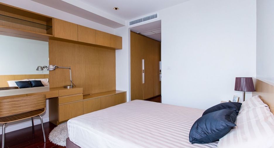 Wohnung zur Miete mit 3 Zimmer in Pathum Wan, Bangkok