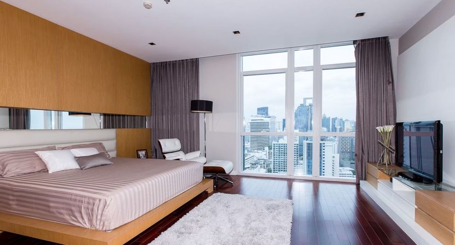 Wohnung zur Miete mit 3 Zimmer in Pathum Wan, Bangkok