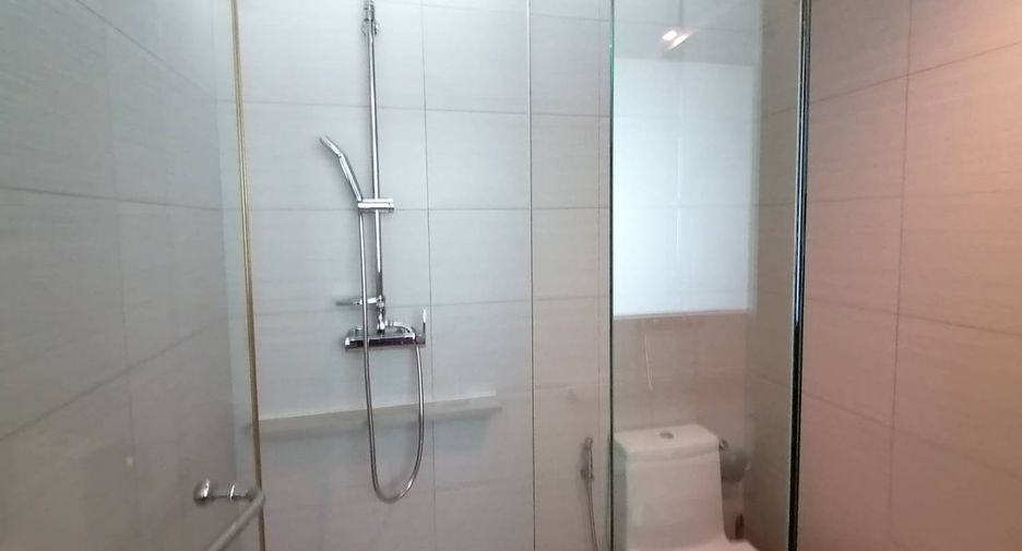 For sale 1 bed condo in Khlong Toei, Bangkok