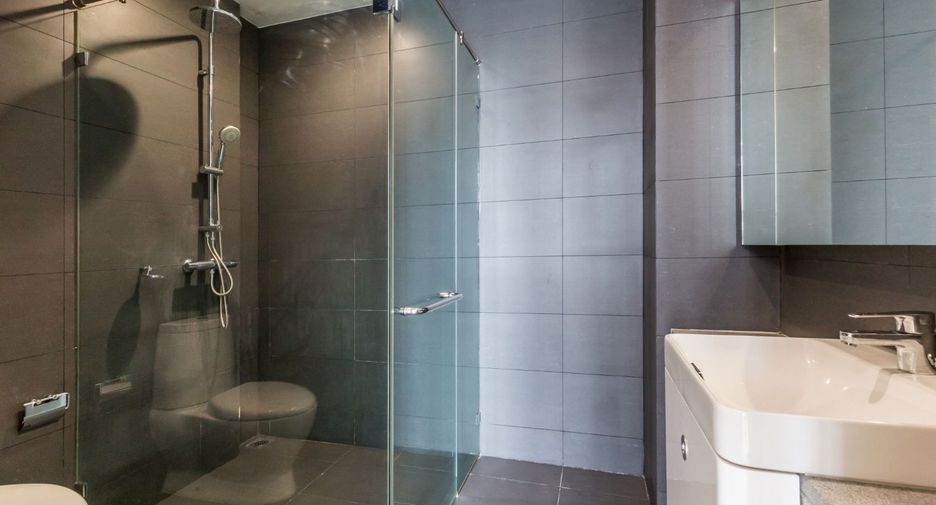 Condo en alquiler y en venta de 2 habitaciones en Pathum Wan, Bangkok