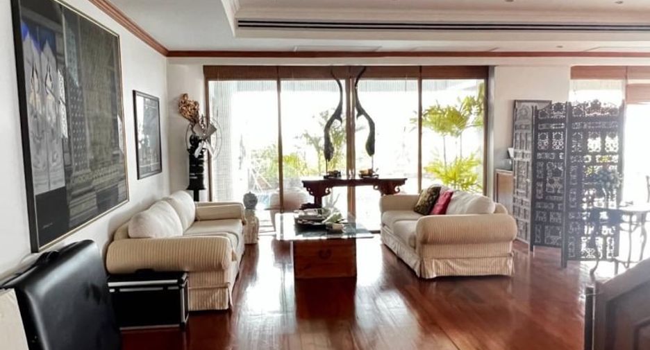 Wohnung zum Kauf mit 3 Zimmer in Khlong Toei, Bangkok