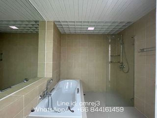 For rent 3 bedrooms condo in Pathum Wan, Bangkok