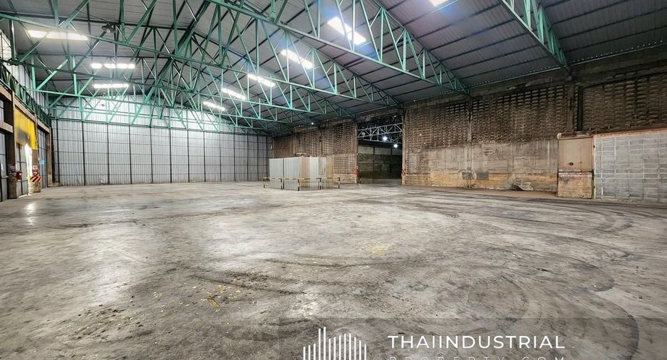 For rent warehouse in Mueang Pathum Thani, Pathum Thani