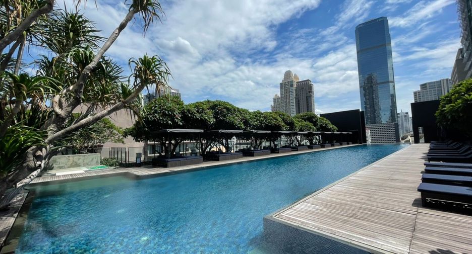 For rent 3 bedrooms condo in Sathon, Bangkok