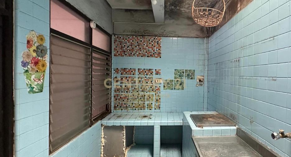 Casa adosada en venta de 2 habitaciones en Bang Kho Laem, Bangkok