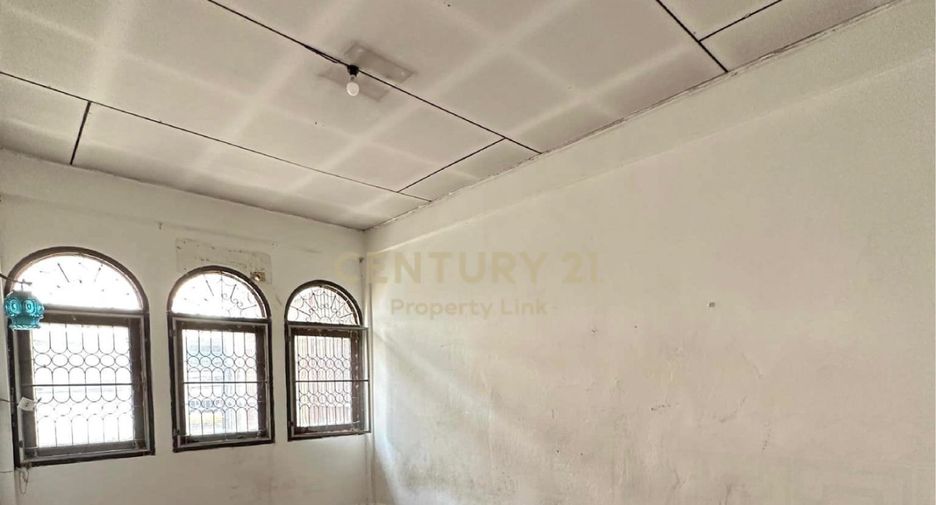 Casa adosada en venta de 2 habitaciones en Bang Kho Laem, Bangkok
