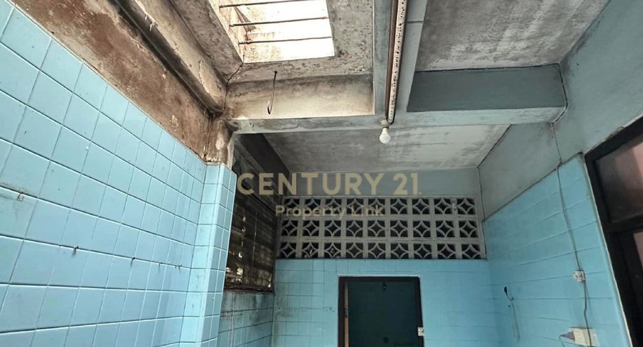 Casa adosada en venta de 2 habitaciones en Bang Kho Laem, Bangkok