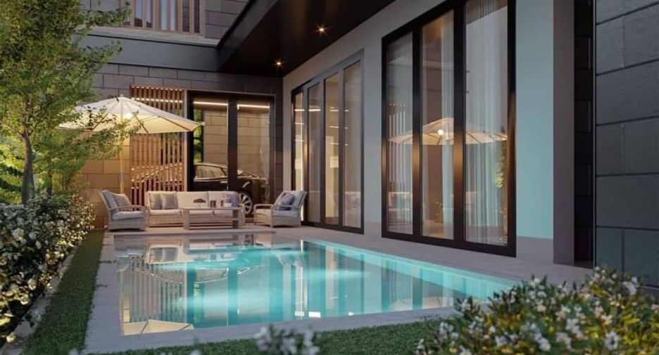 For sale 4 bed villa in Khlong Toei, Bangkok