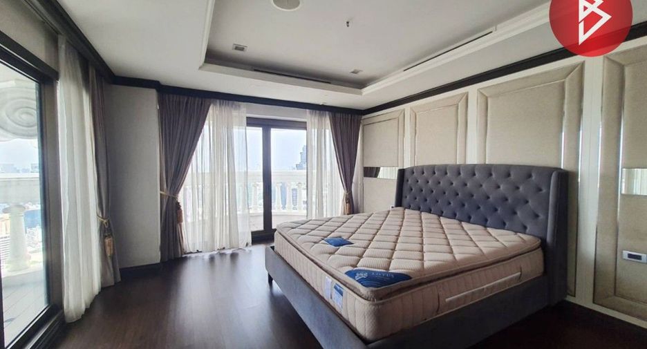 For sale 3 bed condo in Bang Rak, Bangkok