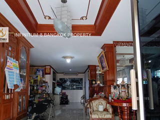 For sale 5 Beds house in Bang Na, Bangkok