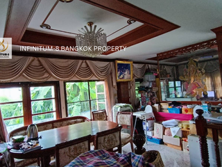 For sale 5 Beds house in Bang Na, Bangkok