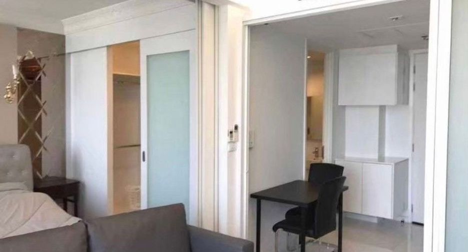 For sale 1 bed condo in Sathon, Bangkok