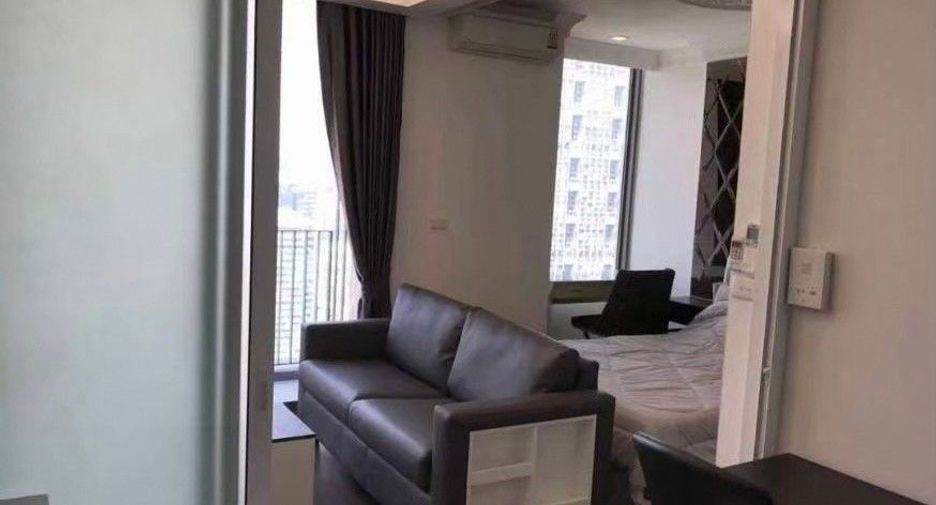 For sale 1 bed condo in Sathon, Bangkok