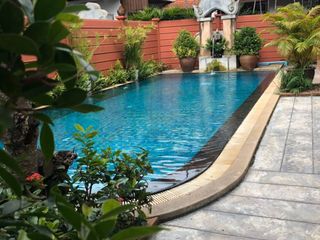 For rent 4 bedrooms house in Watthana, Bangkok
