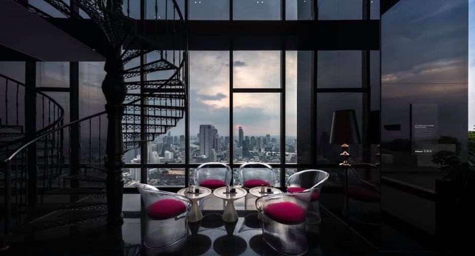 À vendre 2 chambres appartement à Bang Rak, Bangkok