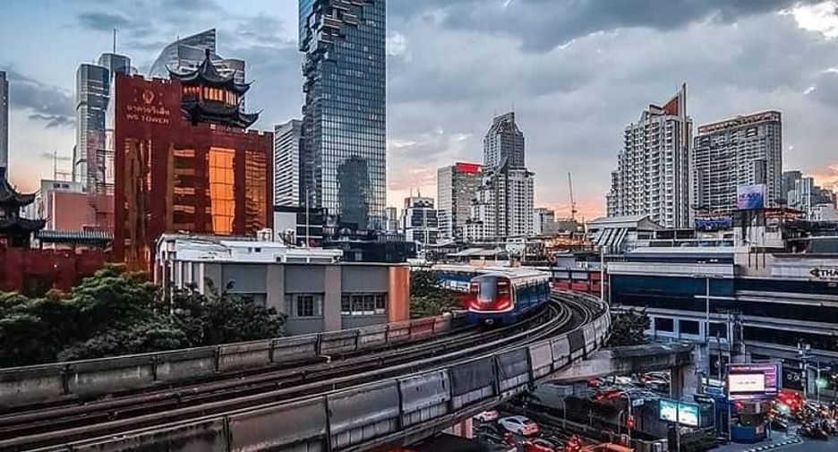 À vendre 2 chambres appartement à Bang Rak, Bangkok