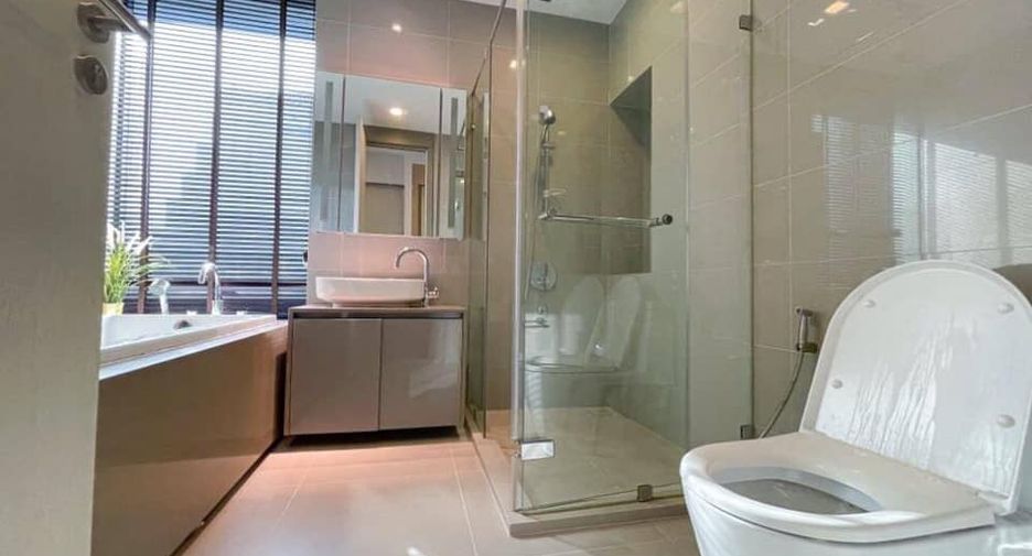 À vendre 2 chambres appartement à Bang Rak, Bangkok