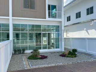 Продажа 4 спальни таунхаус в Сан Кампаенг, Чианг Маи