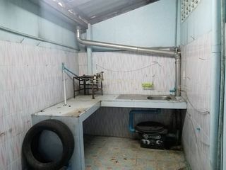 Аренда 2 спальни торговое помещение в Щаттхана, Бангкок