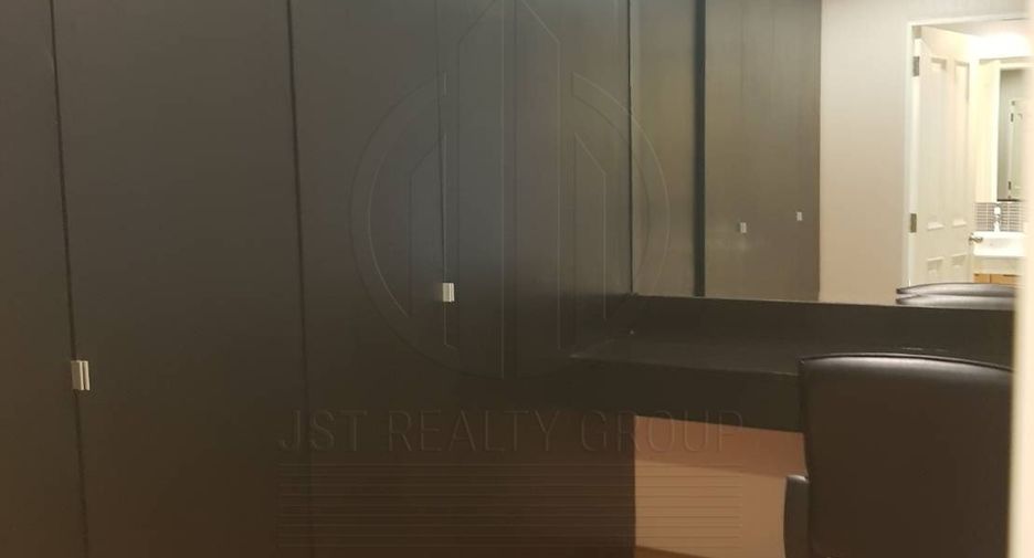 For rent and for sale 2 bedrooms condo in Watthana, Bangkok