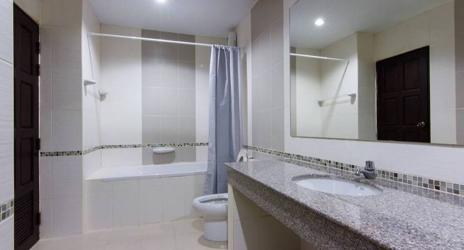 For sale 3 bedrooms condo in Mueang Chiang Mai, Chiang Mai