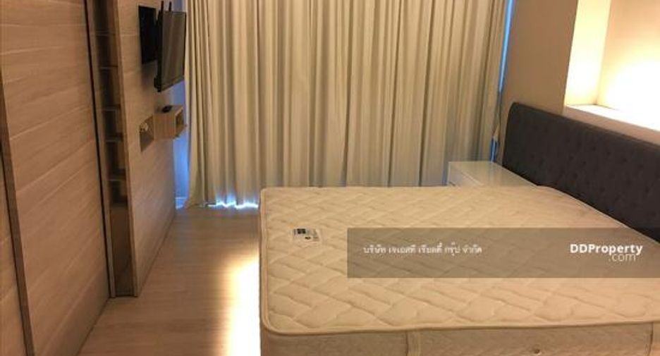 For rent and for sale 1 bed condo in Watthana, Bangkok