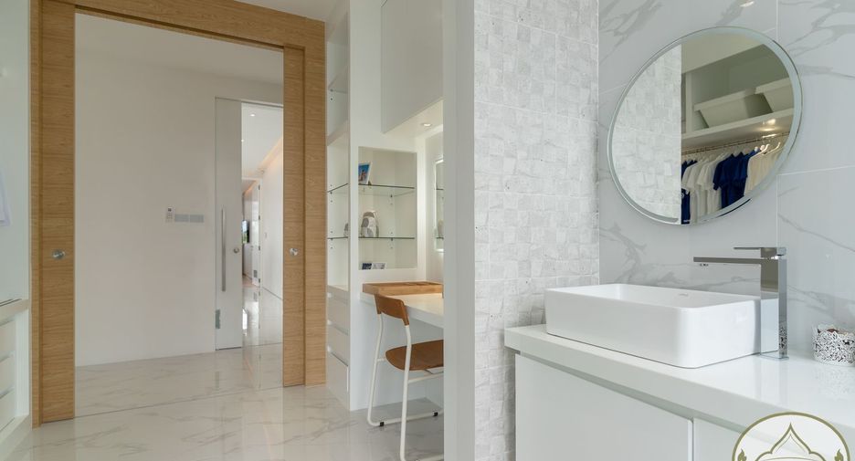 For rent and for sale 3 bedrooms townhouse in Thalang, Phuket
