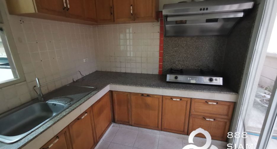 For sale 4 bedrooms house in Bueng Kum, Bangkok