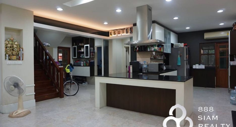 For sale 4 bedrooms house in Bueng Kum, Bangkok