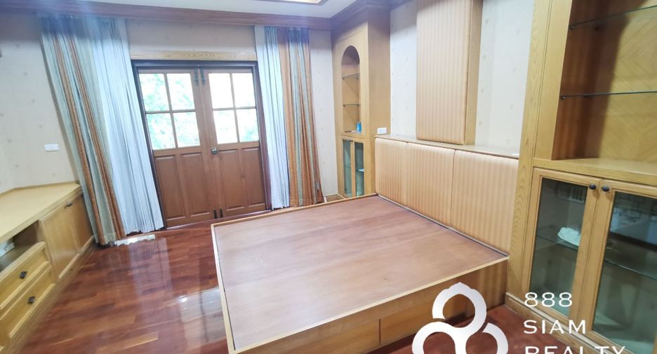 For sale 4 bedrooms house in Bueng Kum, Bangkok