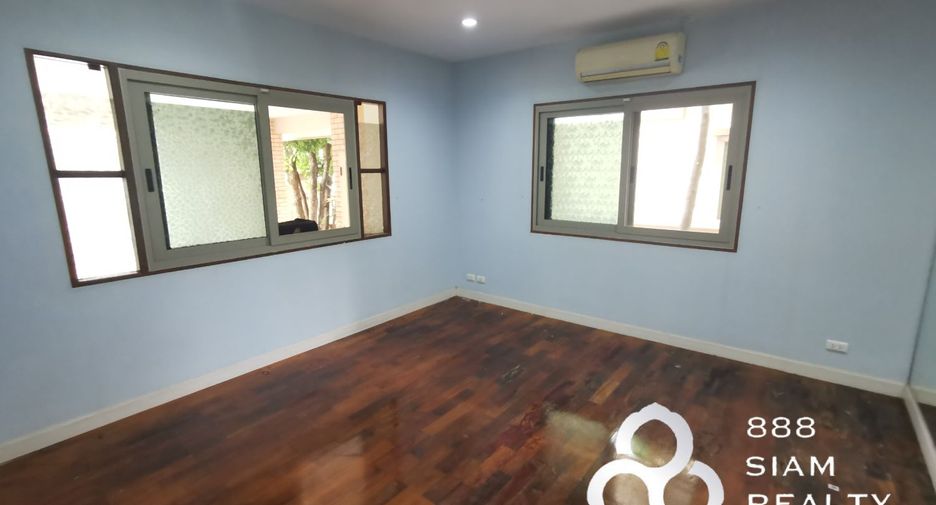 For sale 4 bedrooms house in Bueng Kum, Bangkok
