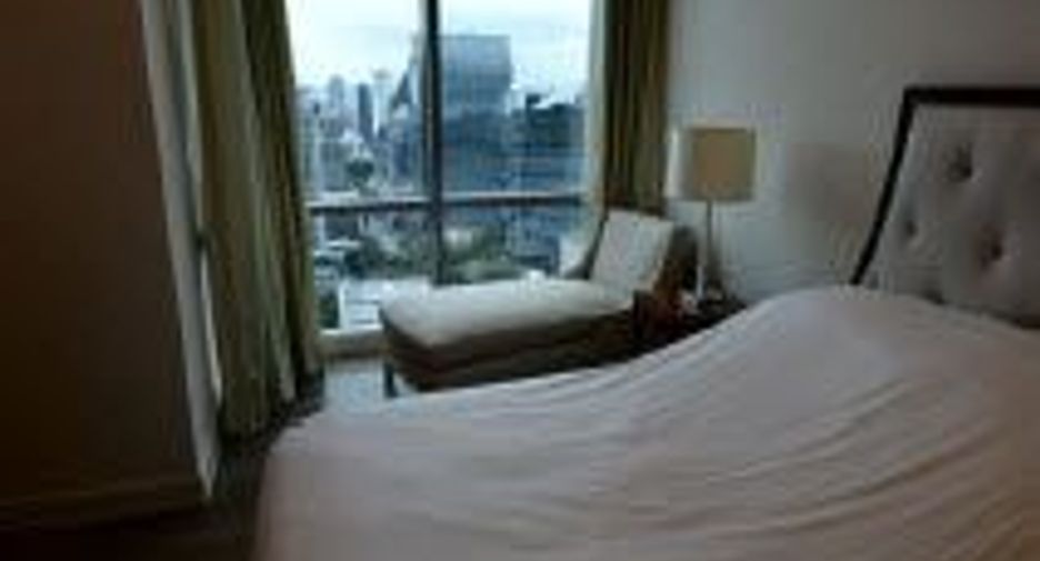 For rent 2 bedrooms condo in Pathum Wan, Bangkok