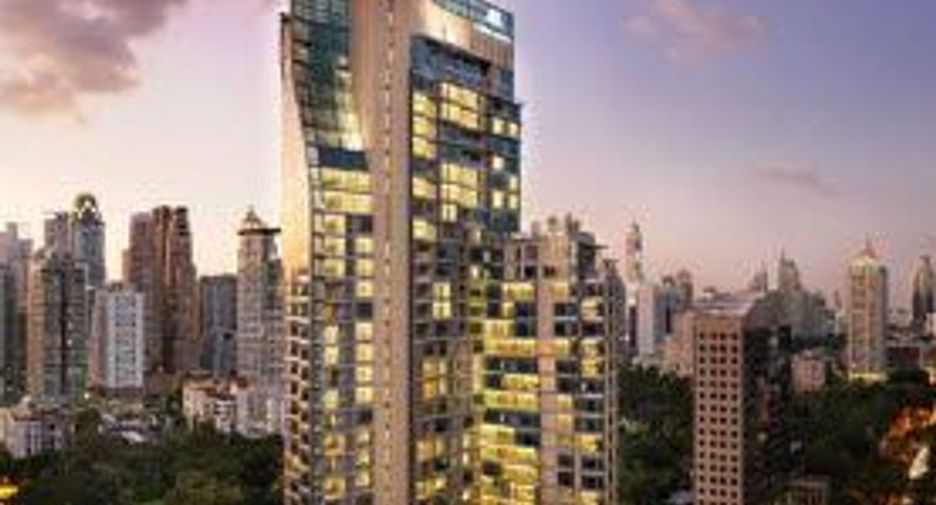 For rent 2 bedrooms condo in Pathum Wan, Bangkok