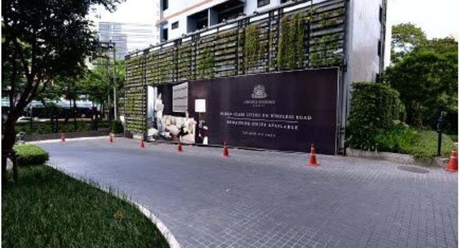 For rent 2 bedrooms condo in Pathum Wan, Bangkok