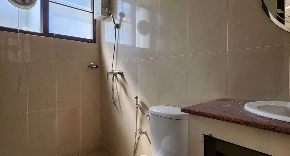 Reihenhaus zur Miete mit 3 Zimmer in Bang Kho Laem, Bangkok
