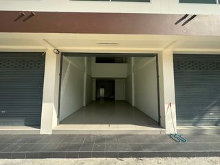 Gewerbefläche zum Kauf mit 2 Zimmer in Bang Bua Thong, Nonthaburi