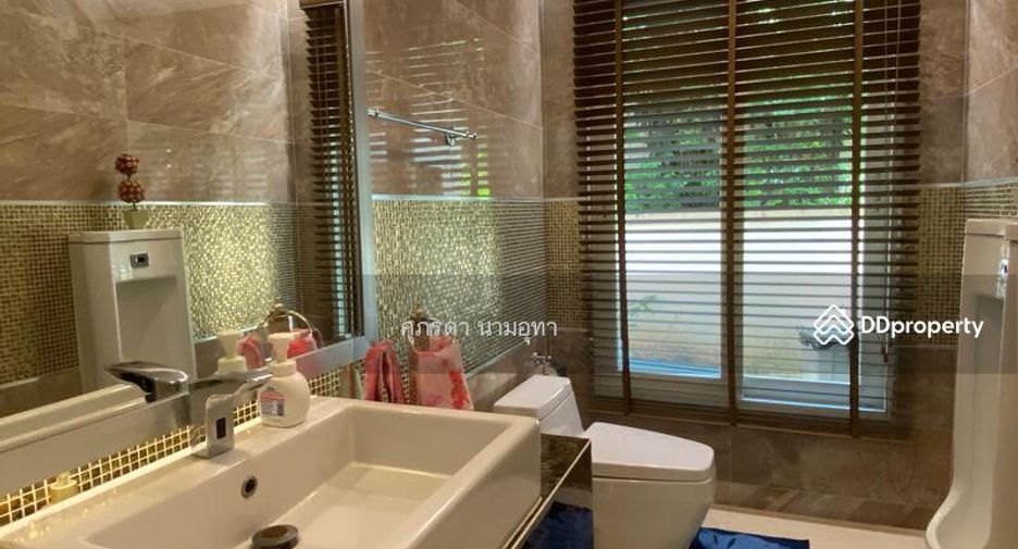 À vendre 5 chambres maison à Lat Phrao, Bangkok
