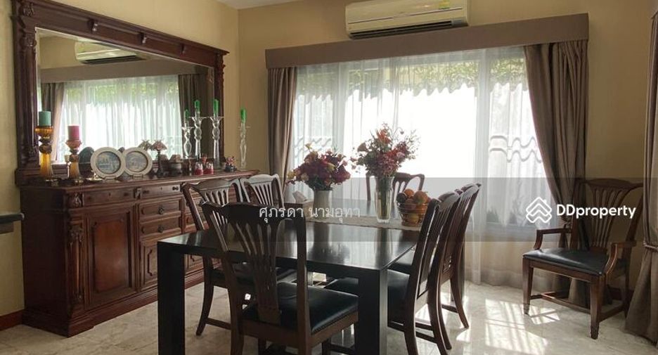 À vendre 5 chambres maison à Lat Phrao, Bangkok